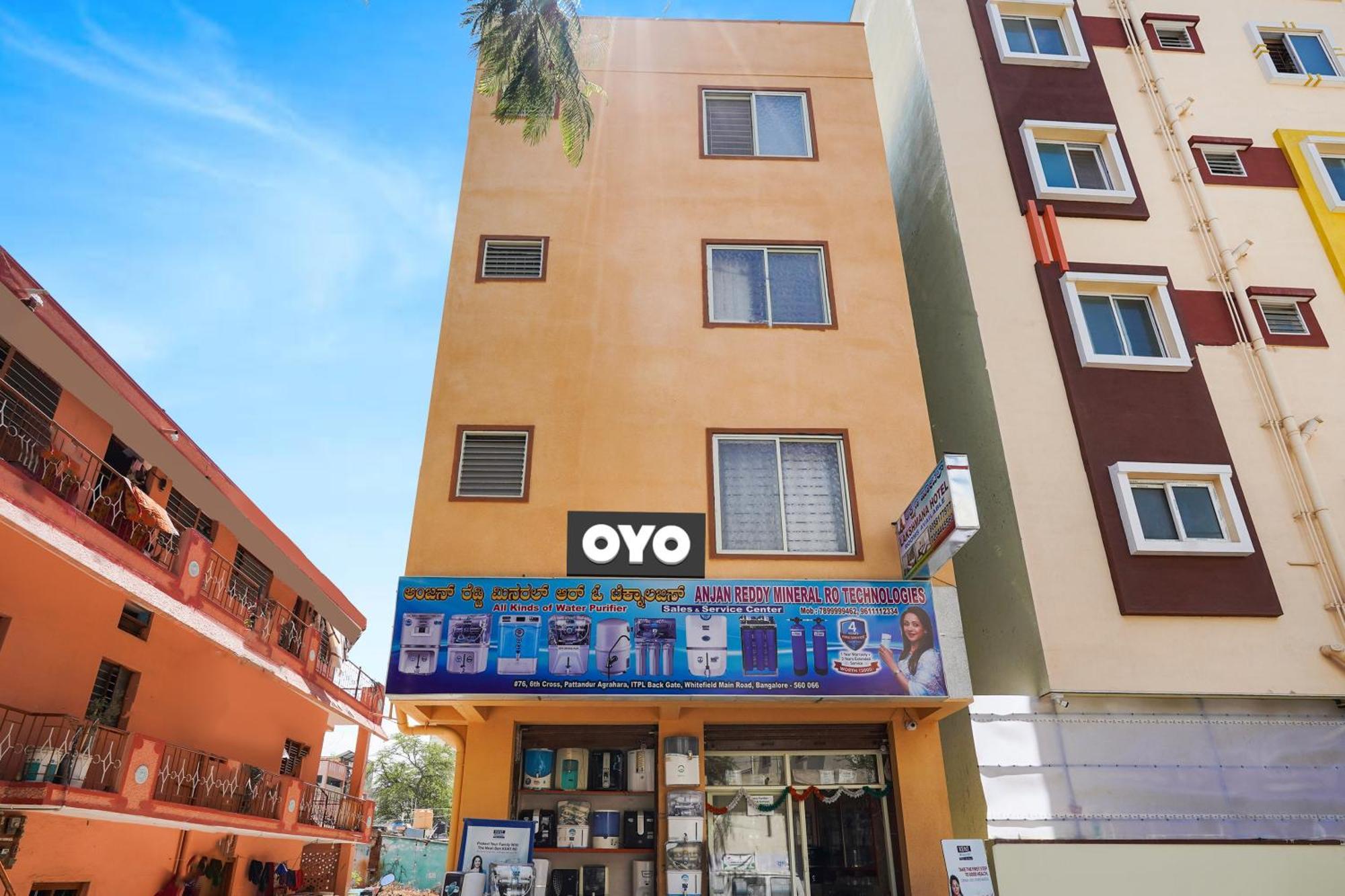 Oyo Flagship Lakshmana Hotel Bangalore Exteriör bild